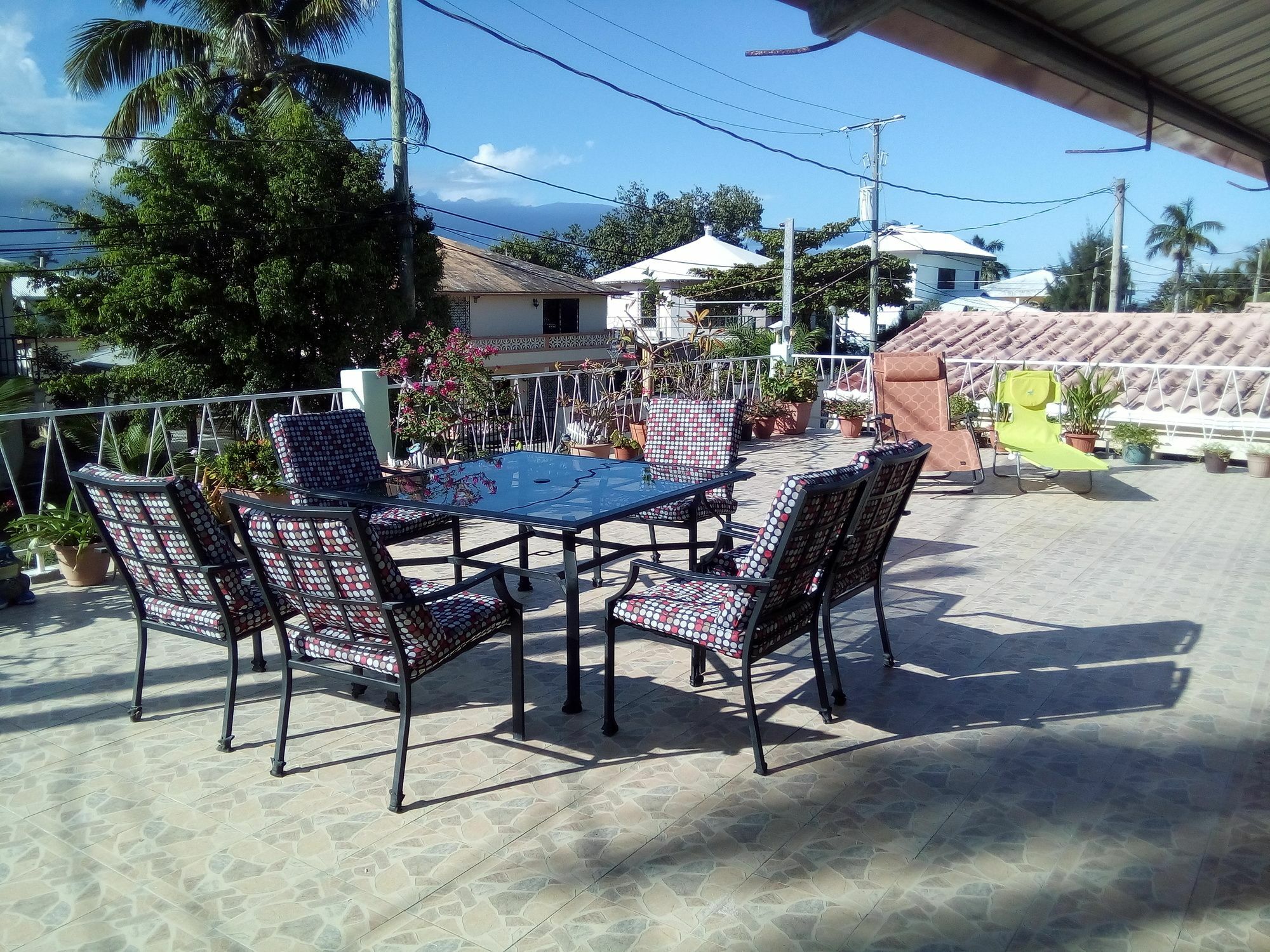The Red Hut Inn Belize City Exterior foto